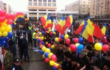 IAŞI: Mii de oameni la Sărbătoarea Unirii / Victor Ponta, huiduit, ZCH NEWS - sursa ta de informații