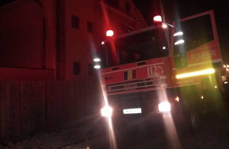 SUCEAVA: Microbuz distrus de un puternic incendiu, ZCH NEWS - sursa ta de informații