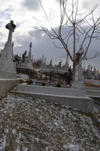 BOTOȘANI: Locuri de veci noi într-un cimitir care o ia la vale, ZCH NEWS - sursa ta de informații