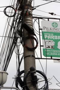 SUCEAVA: Primăria taie cablurile nerevendicate, ZCH NEWS - sursa ta de informații