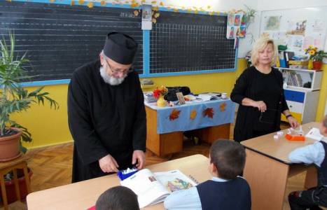 NEAMȚ: Religia la şcoală, pro şi contra, ZCH NEWS - sursa ta de informații