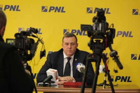 Senator Eugen Ţapu: Comunicat de presă – Adoptarea legii falimentului personal, ZCH NEWS - sursa ta de informații