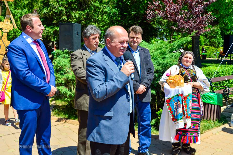 Primarul Chitic și vicele Popescu au deschis ”Lada cu Zestre”, ZCH NEWS - sursa ta de informații