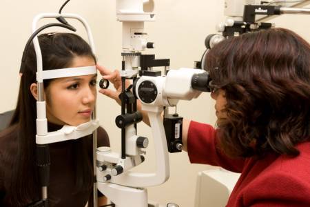 IAŞI: Reuniunea anuală a oftalmologilor şi Conferinţa Naţională de Glaucom, ZCH NEWS - sursa ta de informații