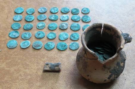NEAMŢ: 92 de monede romane descoperite la Dragomireşti, ZCH NEWS - sursa ta de informații