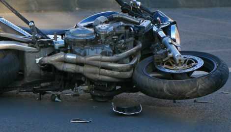 Un motociclist beat a „eşuat” în şanţ şi s-a rănit grav, ZCH NEWS - sursa ta de informații