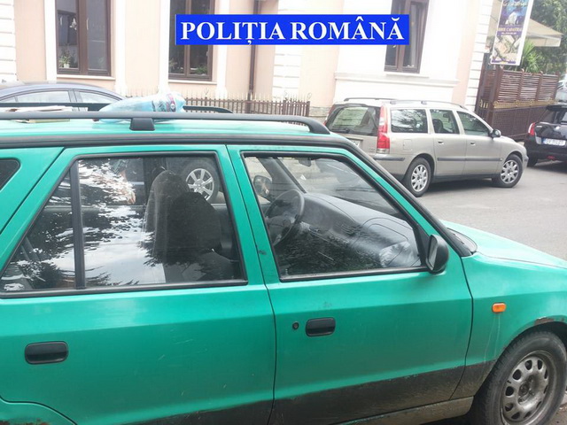 Bărbat de 64 de ani, reţinut pentru spargeri de maşini