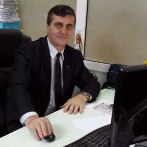 Modelul Harpa face pui: Poliţist, candidat la Primăria Petricani, ZCH NEWS - sursa ta de informații