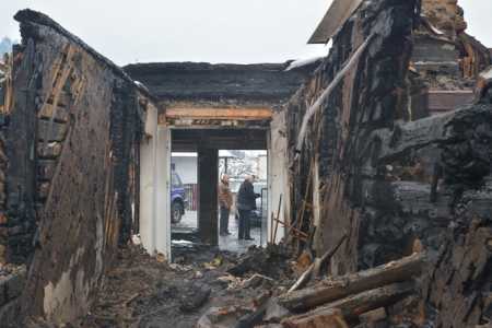 Patru case afectate de incendiu la Borca! CJ Neamţ promite sprijin bănesc!, ZCH NEWS - sursa ta de informații