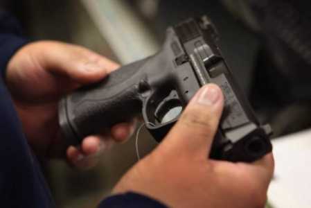 Pistolar dezarmat la sala de jocuri! Avea o armă şi 120 de alice!, ZCH NEWS - sursa ta de informații