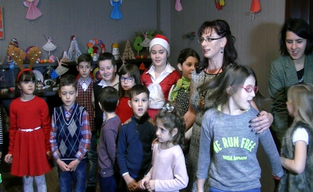 Centrul after school ”Ghiozdanul cu idei”: ”Crăciunul în mâinile copiilor”, ZCH NEWS - sursa ta de informații