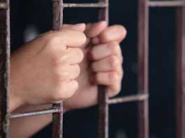 Urmărit internaţional fugărit pe străzi de poliţişti