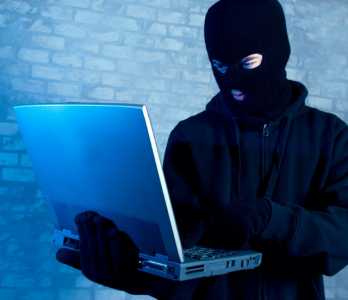 I-a furat laptopul, dar nu l-a reclamat!, ZCH NEWS - sursa ta de informații