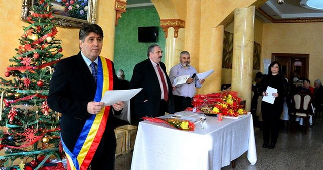 ROMAN: 60 de cupluri de aur sărbătorite de municipalitate, ZCH NEWS - sursa ta de informații