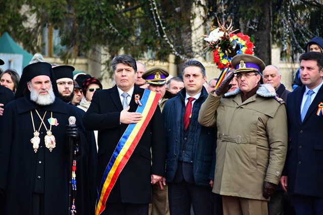 ROMAN: Ziua Naţională, &#8222;prinos de recunoştinţă celor ce s-au jertfit&#8221; GALERIE FOTO, ZCH NEWS - sursa ta de informații