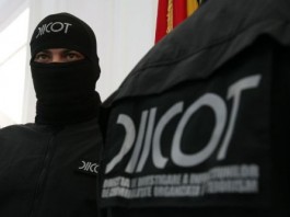 DIICOT: Traficanţi de minori arestaţi 30 de zile! Obligau 3 fete să se prostitueze!