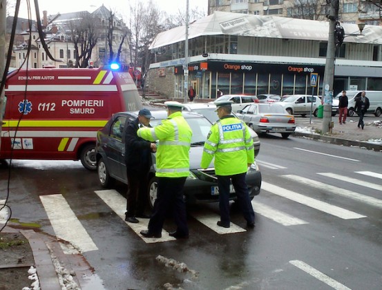 Accident în centrul muncipiului Piatra Neamț (GALERIE FOTO), ZCH NEWS - sursa ta de informații