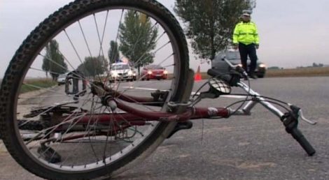 Biciclist rănit grav după ce l-a lovit remorca unui camion, ZCH NEWS - sursa ta de informații
