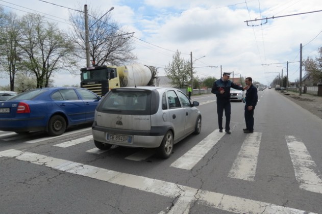 FOTOGRAFII Accident grav în faţa Şcolii Dumbrava Roşie, ZCH NEWS - sursa ta de informații