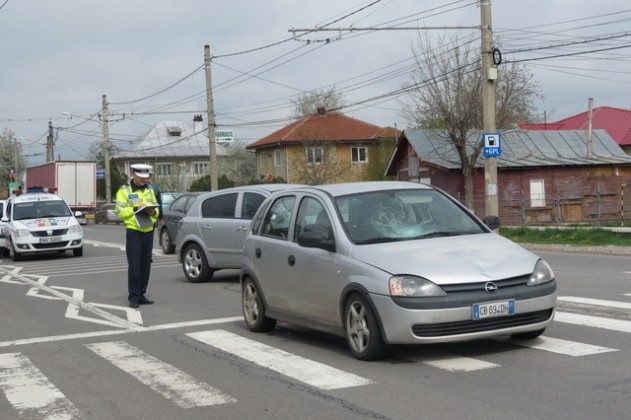 FOTOGRAFII Accident grav în faţa Şcolii Dumbrava Roşie, ZCH NEWS - sursa ta de informații