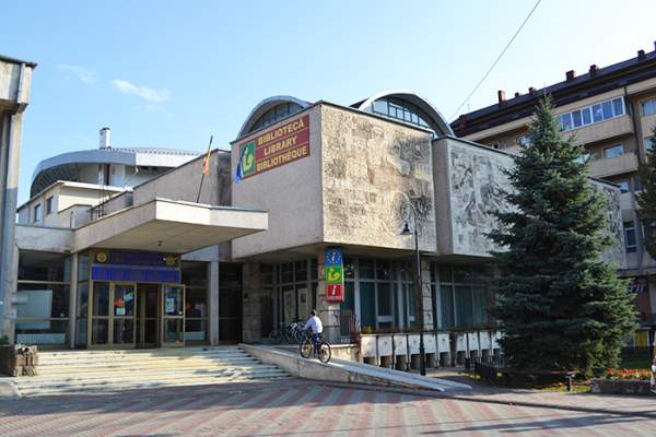 Ore gratuite de perfecţionare a limbii engleze la biblioteca „Kirileanu”