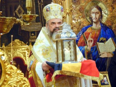 ACTUALIZARE Lumina Sfântă de la Ierusalim, pentru al 8-lea an consecutiv în România!, ZCH NEWS - sursa ta de informații