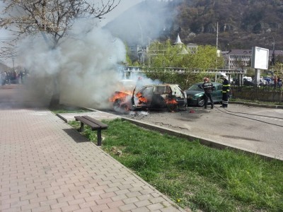 Foc în parcare, 3 maşini afectate, ZCH NEWS - sursa ta de informații