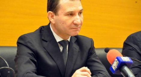 POLITICĂ VESELĂ: Candidează pentru instituţia în care nu are voie să calce!, ZCH NEWS - sursa ta de informații