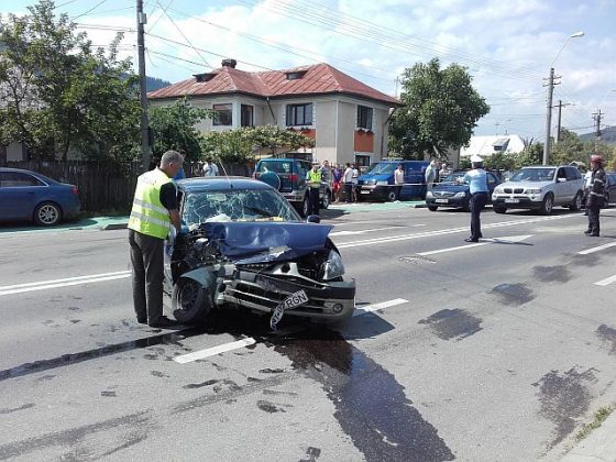 ACTUALIZARE FOTOGRAFII Accident grav, cu 4 victime, la Piatra Neamţ, ZCH NEWS - sursa ta de informații