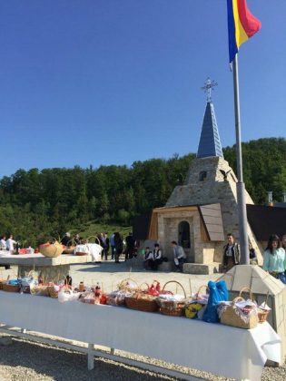 ÎPS Teofan, la sfințirea Monumentului Eroilor din Nemțișor, ZCH NEWS - sursa ta de informații