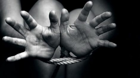 DIICOT: Traficanţi de persoane, reţinuţi pentru anchetă! Au făcut 30 de victime!, ZCH NEWS - sursa ta de informații