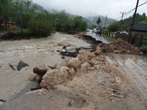 GALERIE FOTO Calamități la Dămuc și Bicaz Chei, ZCH NEWS - sursa ta de informații