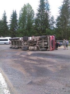 accident camion rasturnat suceava 03