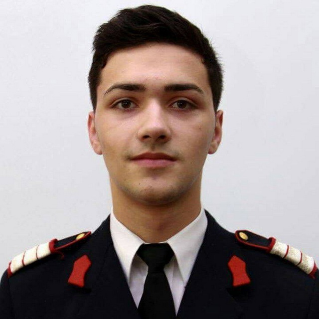 Mândrie la MApN: Adrian Florescu, Bacalaureat de nota 10!