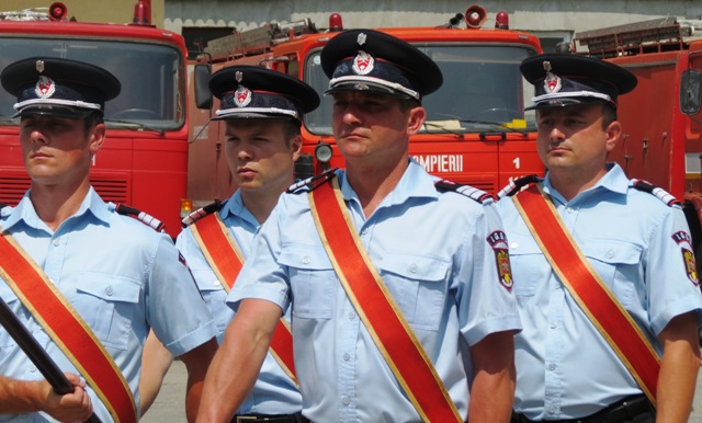 GALERIE FOTO Ceremonie de caniculă și jurământ pe alarmă la pompieri, ZCH NEWS - sursa ta de informații