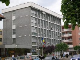 Patru locuri de muncă la Primăria Bacău