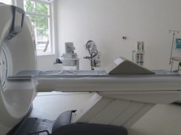 S-a stricat tomograful de la Spitalul Județean. Pacienții direcționați către Iași