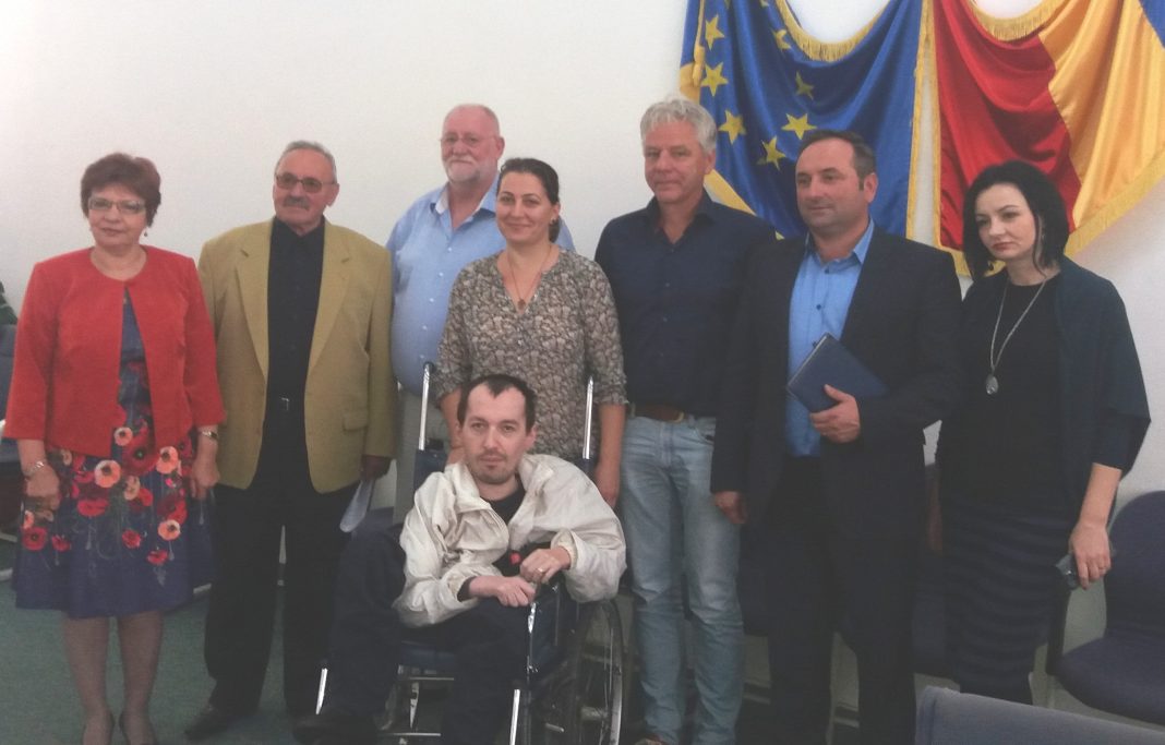 Olandezi cadorisiți de primarul Daniel Harpa cu titluri și distincții