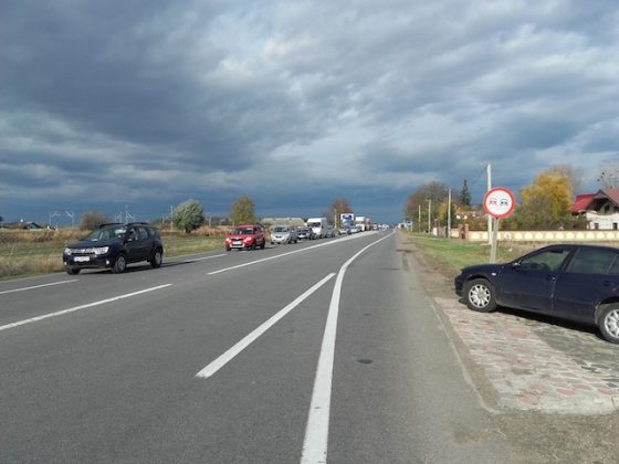 GALERIE FOTO Grav accident la Secuieni, cozi pe 3 kilometri, ZCH NEWS - sursa ta de informații