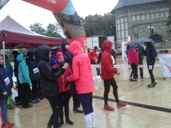 Alergând în ploaie: 156 de participanți la semimaratonul ”Curtea Domnească”, ZCH NEWS - sursa ta de informații