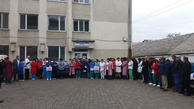 FOTOGRAFII Grevă la Spitalul Târgu-Neamț, ZCH NEWS - sursa ta de informații