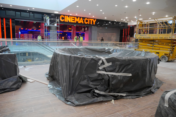 Shopping City Piatra Neamț: șantier cu 20 de ore înainte de deschiderea oficială. Galerie foto, ZCH NEWS - sursa ta de informații