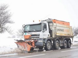 Polei pe două drumuri din Neamţ * Cisternă răsturnată în Vaslui