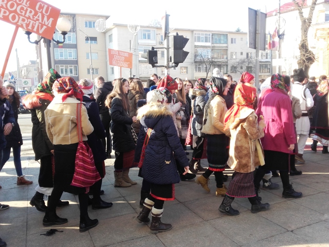 GALERIE FOTO Carnaval de iarnă la Roman, ZCH NEWS - sursa ta de informații