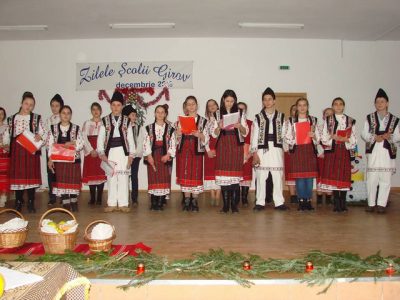 Festival de colinde la Şcoala &#8222;Gheorghe Dumitreasa” Girov, ZCH NEWS - sursa ta de informații
