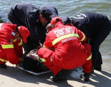 Fată de 15 ani, salvată de pompieri din lac, ZCH NEWS - sursa ta de informații
