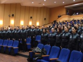 GALERIE FOTO Zeci de noi poliţişti au depus jurământul de credinţă