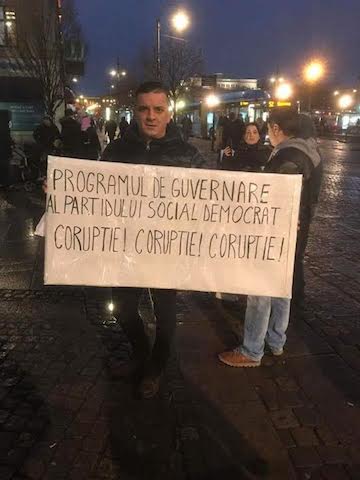 Protest la Târgu Neamț organizat de un electronist din Iași