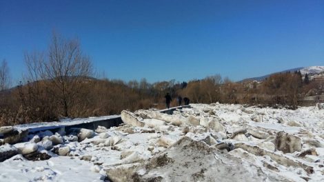 În atenţia ISU Neamţ: Aglomerare de gheţuri la confluenţa râurilor Bistrița şi Dorna!, ZCH NEWS - sursa ta de informații