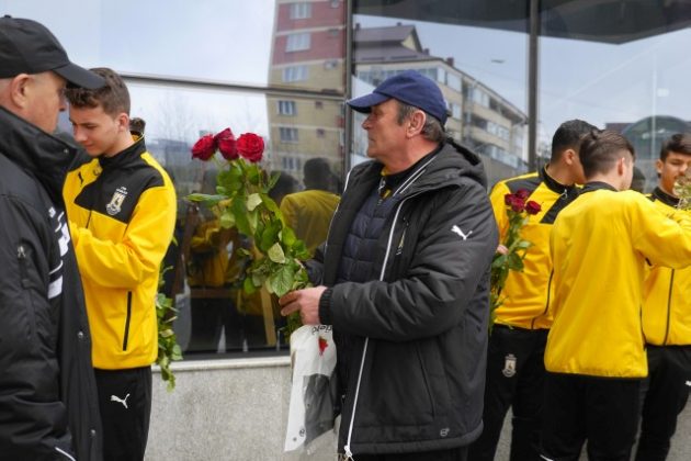 GALERIE FOTO CSM Ceahlăul Piatra Neamţ, trandafiri pentru doamne şi domnişoare!, ZCH NEWS - sursa ta de informații